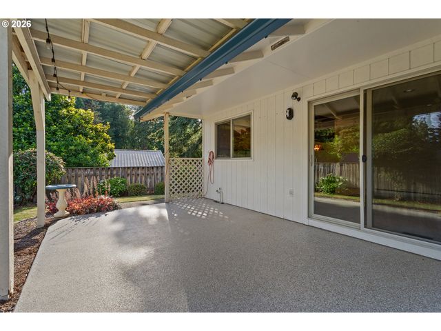 2571 TROY Ct, West Linn, OR 97068