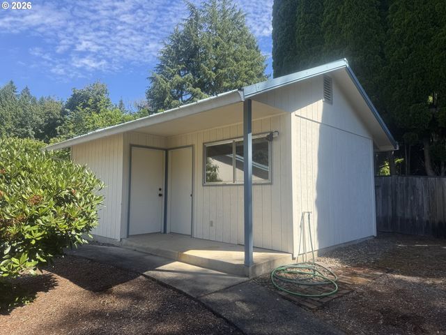 2571 TROY Ct, West Linn, OR 97068
