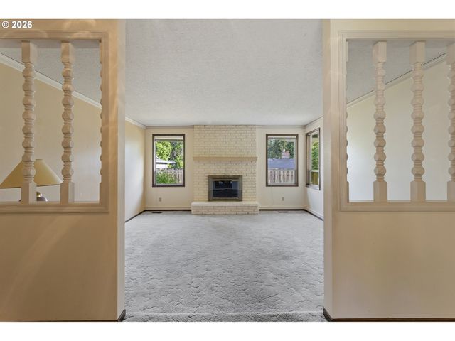 2571 TROY Ct, West Linn, OR 97068