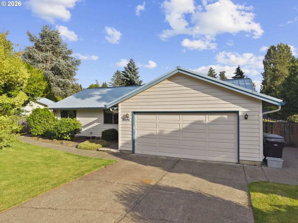 2571 TROY Ct, West Linn, OR 97068