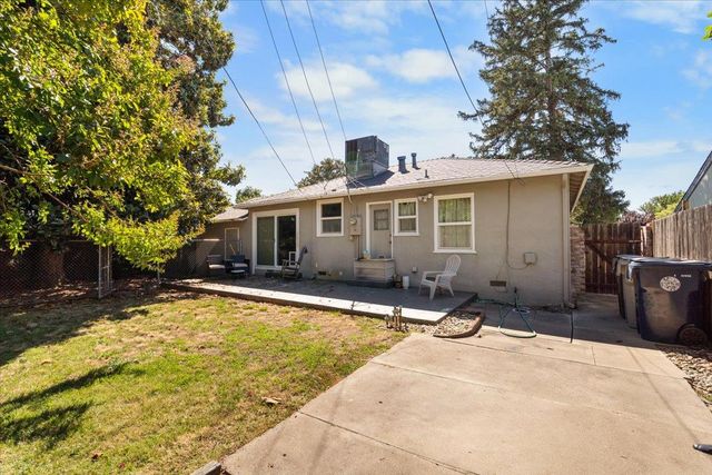 1405 63rd St, Sacramento, CA 95819