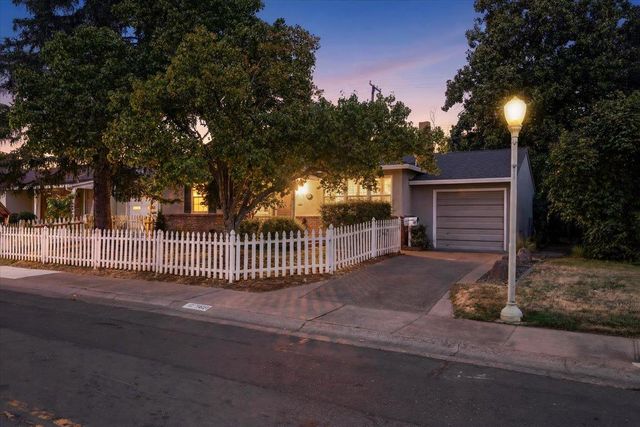 1405 63rd St, Sacramento, CA 95819