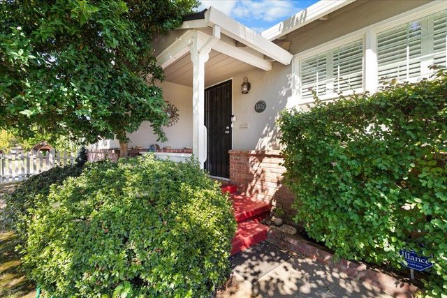 1405 63rd St, Sacramento, CA 95819