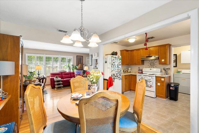1405 63rd St, Sacramento, CA 95819