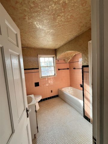 9909 Coyle Street, Detroit, MI 48227