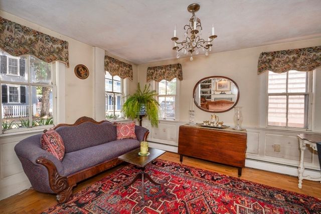 64 Prospect St, Newburyport, MA 01950