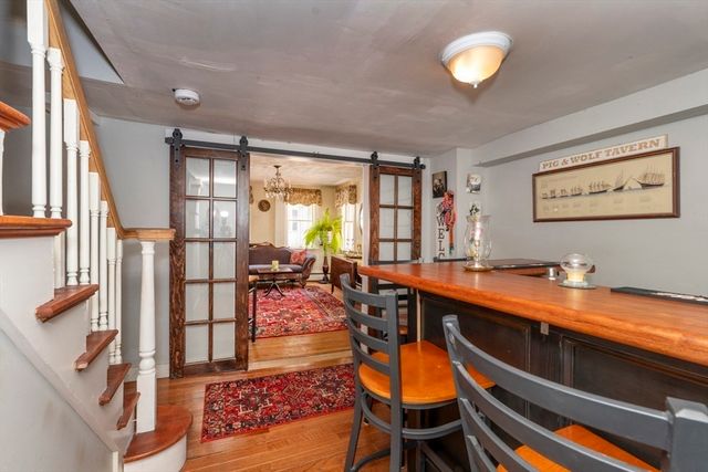 64 Prospect St, Newburyport, MA 01950