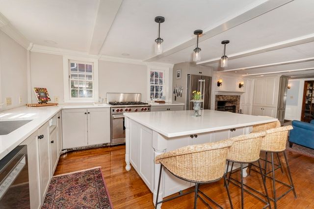 64 Prospect St, Newburyport, MA 01950