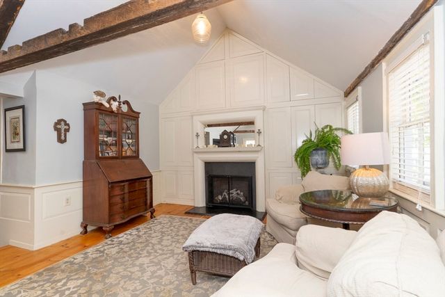 64 Prospect St, Newburyport, MA 01950