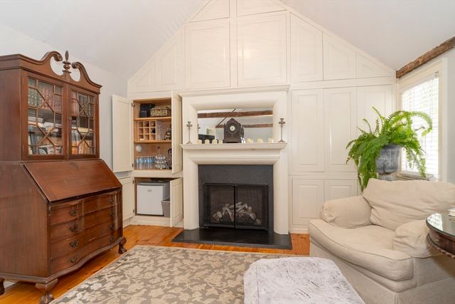 64 Prospect St, Newburyport, MA 01950