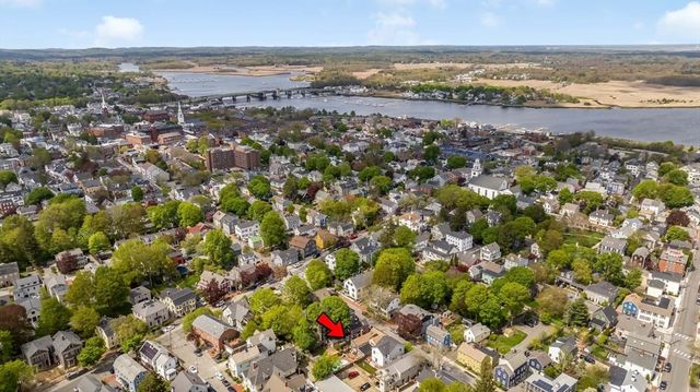 64 Prospect St, Newburyport, MA 01950