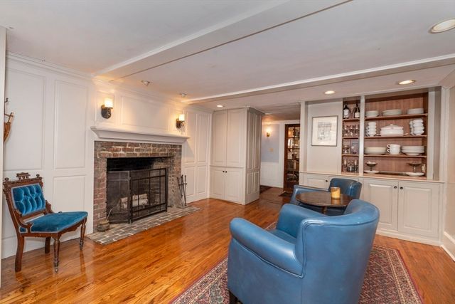 64 Prospect St, Newburyport, MA 01950
