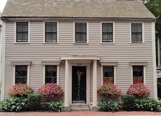 64 Prospect St, Newburyport, MA 01950