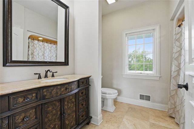 527 Salem Heights Dr, Pine Twp, PA 15044