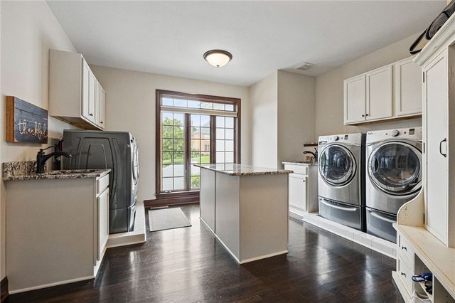 527 Salem Heights Dr, Pine Twp, PA 15044