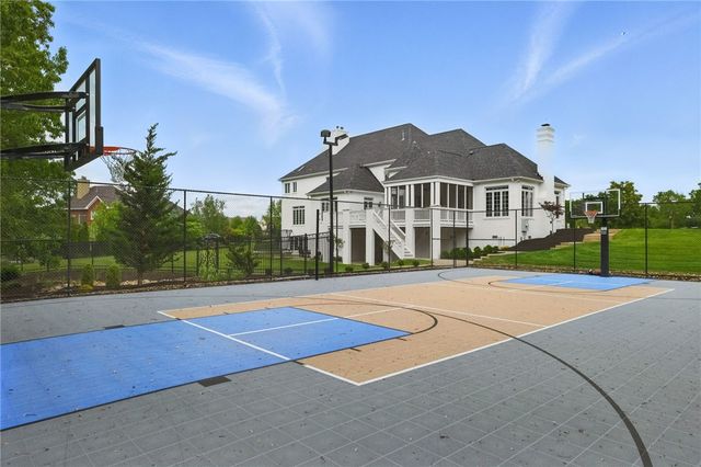 527 Salem Heights Dr, Pine Twp, PA 15044