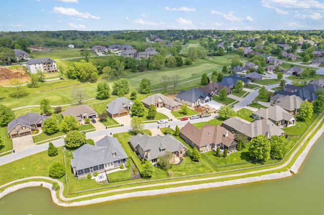 3260 West Rivulet Pass, Springfield, MO 65810