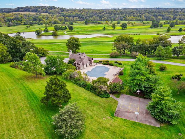 3260 West Rivulet Pass, Springfield, MO 65810