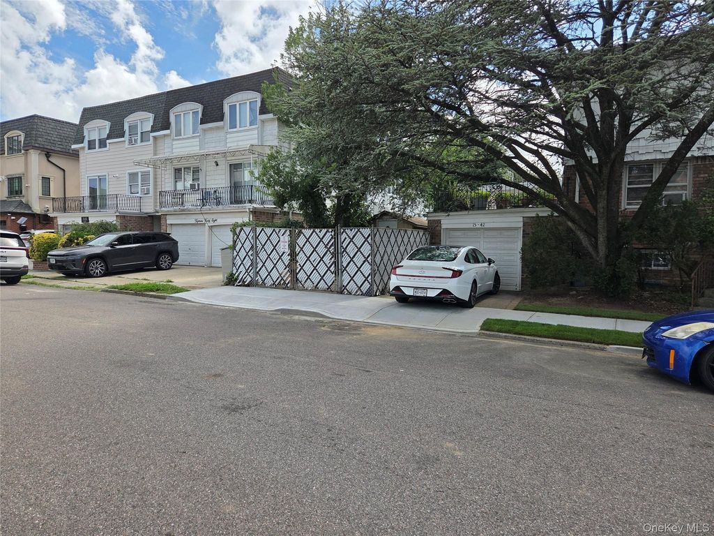 15-42 216th St SE 216th Street, Bayside, NY 11360 — photo 3