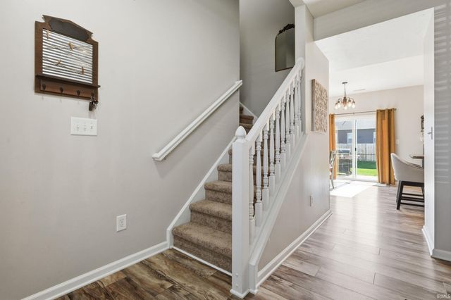 211 Thistlewood Drive, Greenfield, IN 46140