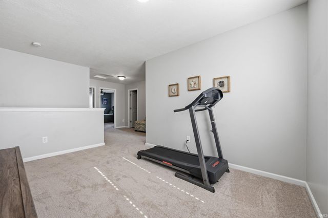 211 Thistlewood Drive, Greenfield, IN 46140