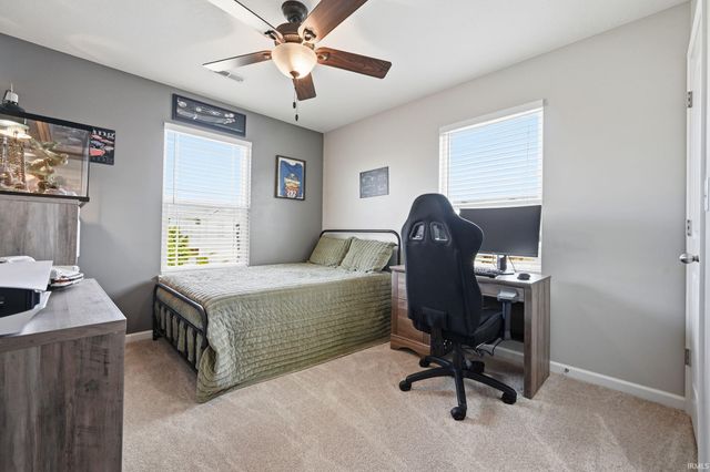 211 Thistlewood Drive, Greenfield, IN 46140
