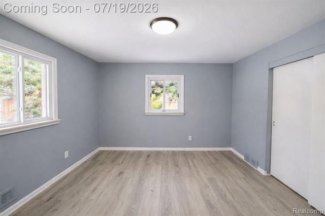 24245 Prairie Lane, Warren, MI 48089