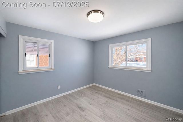 24245 Prairie Lane, Warren, MI 48089