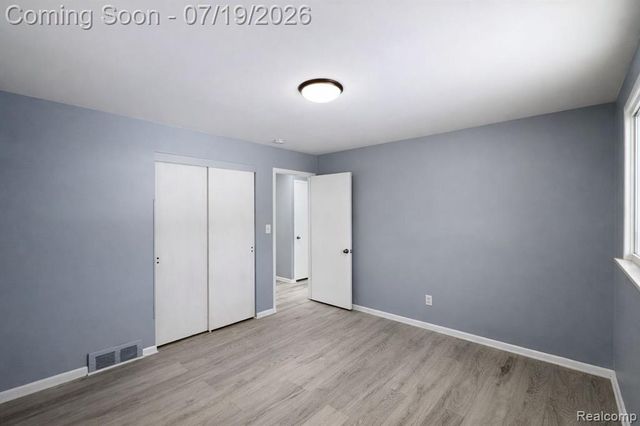 24245 Prairie Lane, Warren, MI 48089