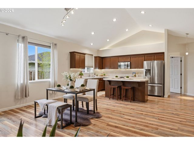 288 Se 37TH Ave, Hillsboro, OR 97123