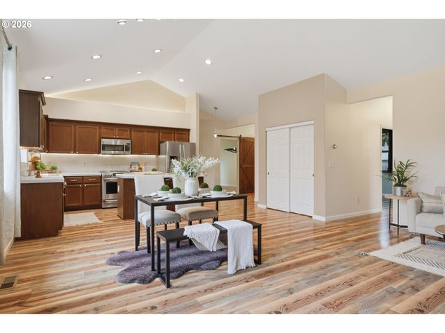 288 Se 37TH Ave, Hillsboro, OR 97123