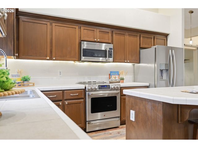 288 Se 37TH Ave, Hillsboro, OR 97123
