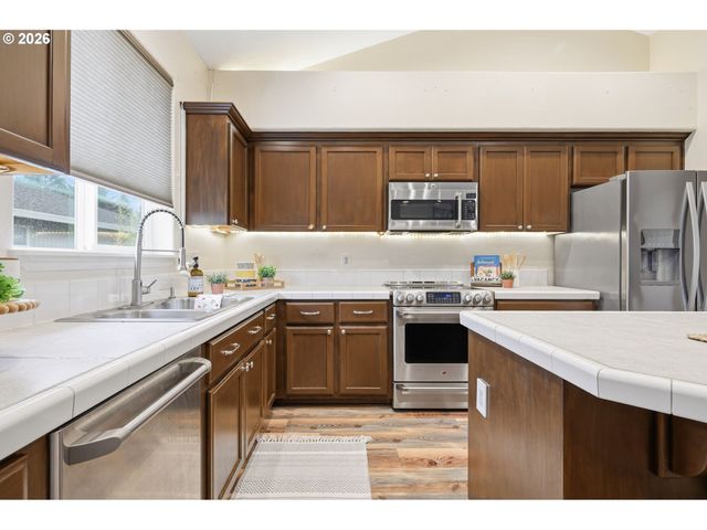 288 Se 37TH Ave, Hillsboro, OR 97123