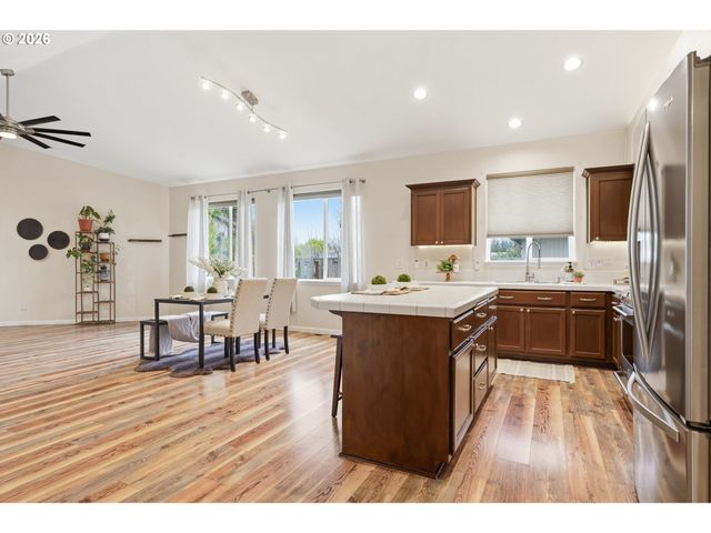 288 Se 37TH Ave, Hillsboro, OR 97123