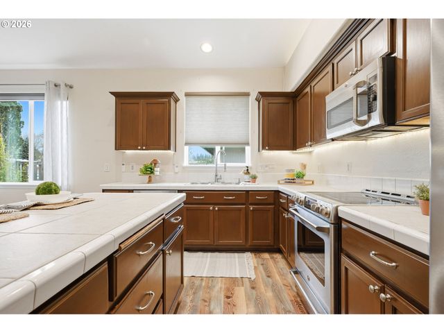 288 Se 37TH Ave, Hillsboro, OR 97123