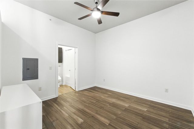 1900 Barton Springs RD 2003, Austin, TX 78704