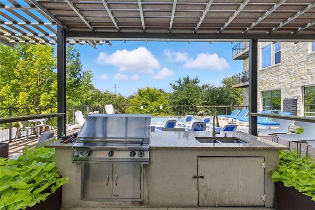 1900 Barton Springs RD 2003, Austin, TX 78704