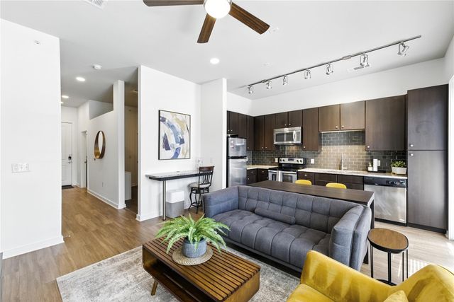 1900 Barton Springs RD 2003, Austin, TX 78704