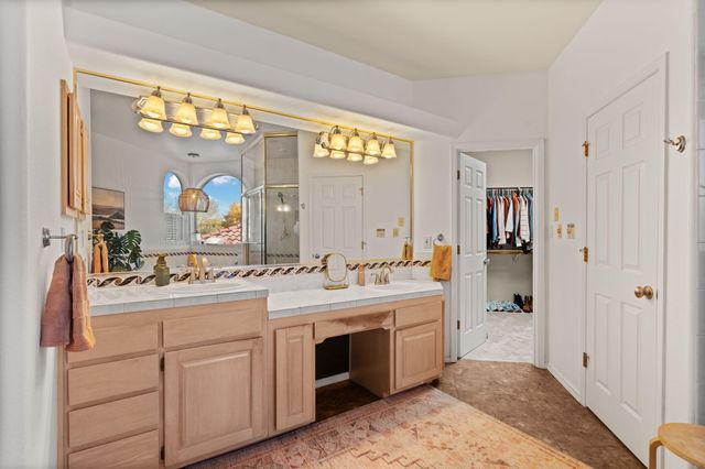 9909 Barrinson NE, Albuquerque, NM 87111