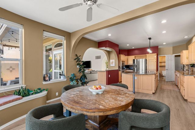 9909 Barrinson NE, Albuquerque, NM 87111