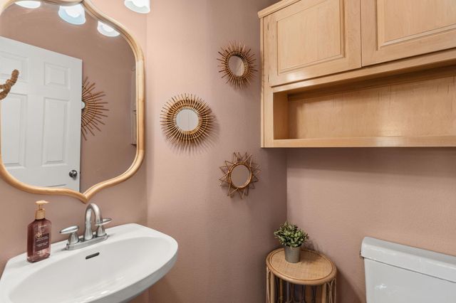 9909 Barrinson NE, Albuquerque, NM 87111