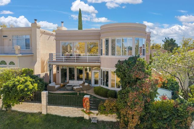 9909 Barrinson NE, Albuquerque, NM 87111