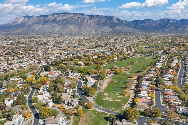 9909 Barrinson NE, Albuquerque, NM 87111