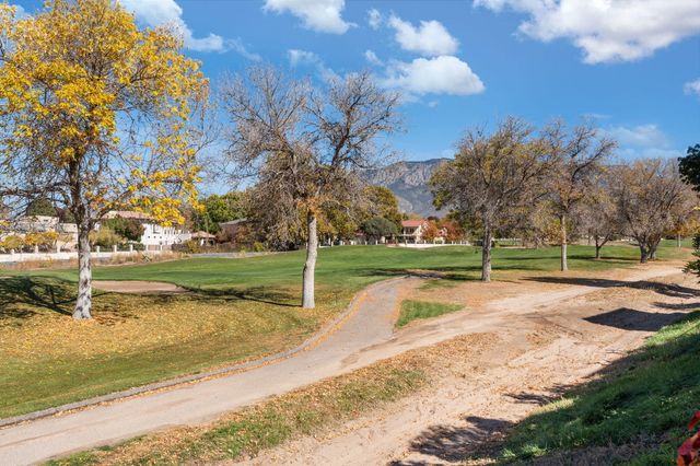 9909 Barrinson NE, Albuquerque, NM 87111