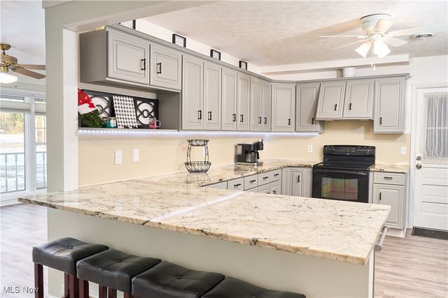 5220 Center Road, Brunswick Hills, OH 44212