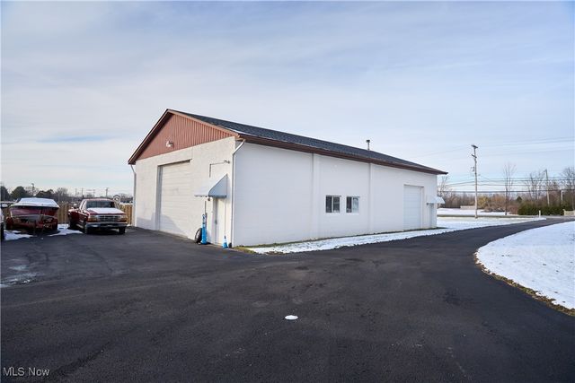 5220 Center Road, Brunswick Hills, OH 44212