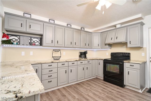 5220 Center Road, Brunswick Hills, OH 44212