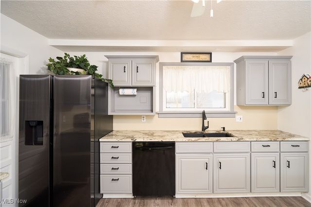 5220 Center Road, Brunswick Hills, OH 44212