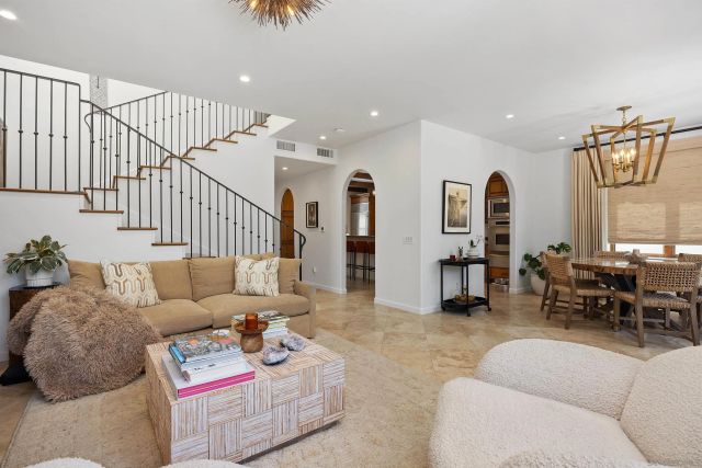 227 Neptune Ave, Encinitas, CA 92024
