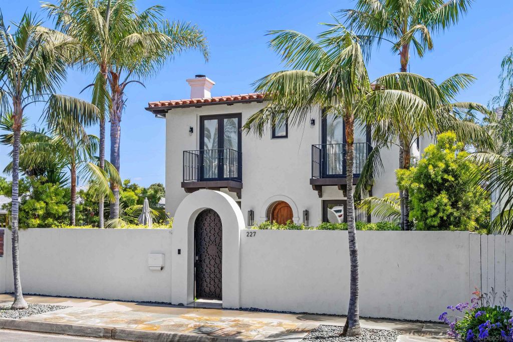 227 Neptune Ave, Encinitas, CA 92024